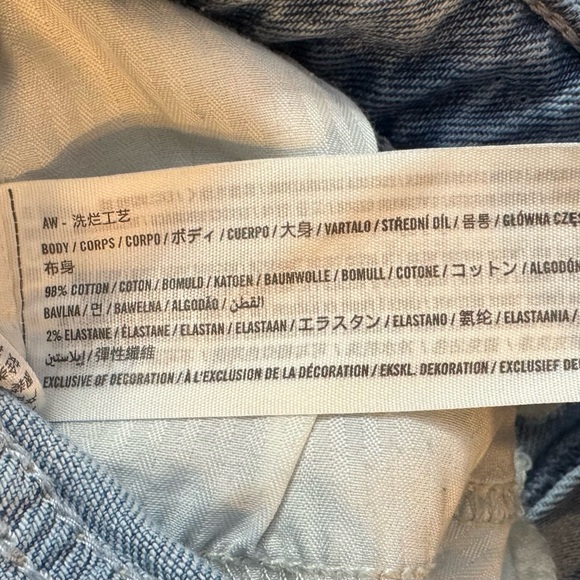 Hollister Light Blue Distressed Ultra High Rise Mom Jeans Size 9L Excellent Cond - Picture 11 of 12